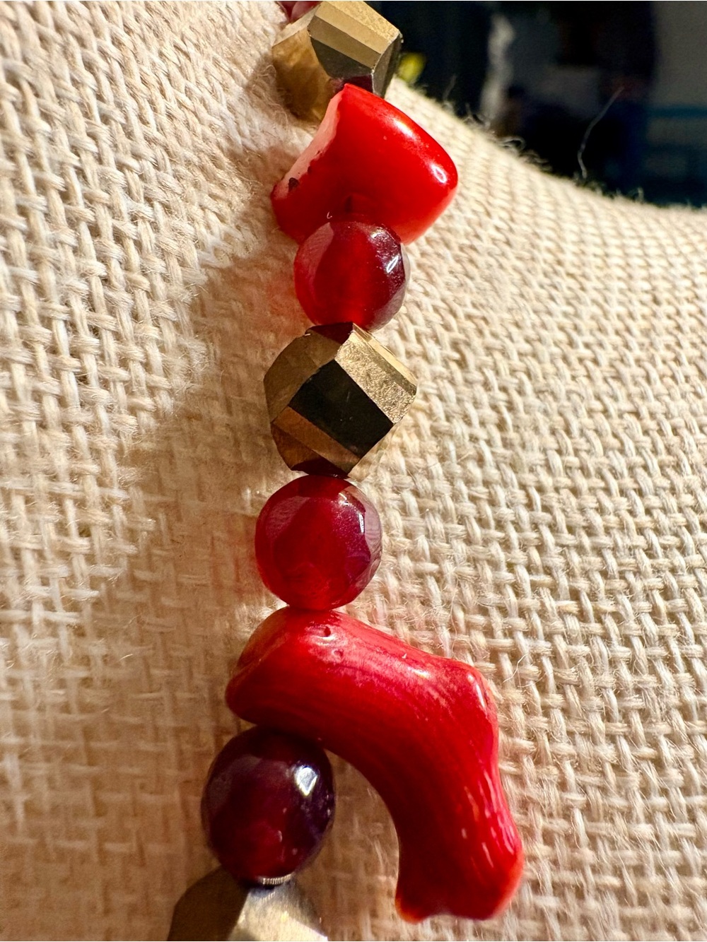 Artisan jewelry: “Isidella” coral, garnet, and crystal necklace - Picture 4 of 5